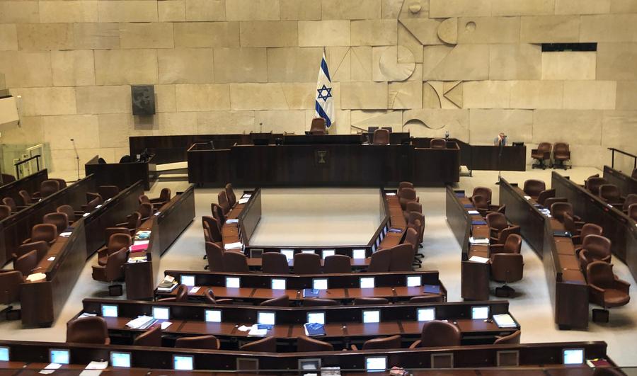 היועמשית נגד הקואליציה